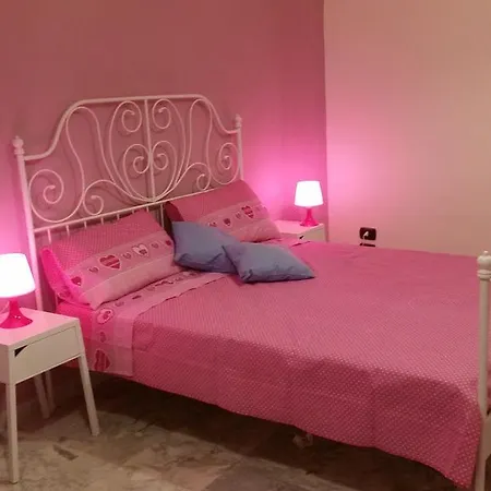 Napule Piazzetta Nilo Napels
